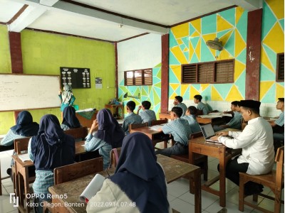 KBM dengan Ibu Mulia Mardhotilah,S.Pd
