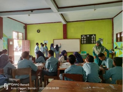 KBM dengan Ibu Mulia Mardhotilah,S.Pd
